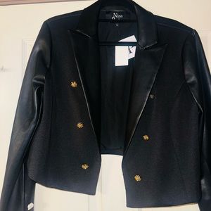 New Nina Parker Black with Gold Buttons Crop Jacket Size Ox